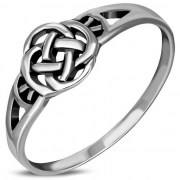 Plain Celtic Knot Silver Ring, rp676